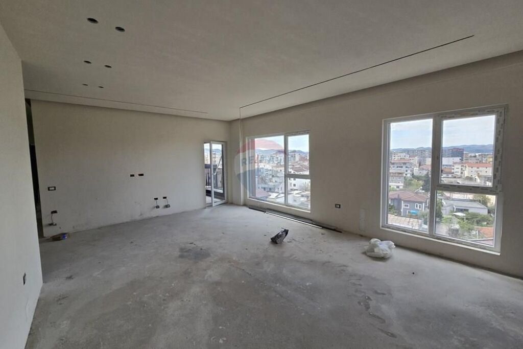 Apartament 2+1+2 ne Shitje tek Bulevardi Ri