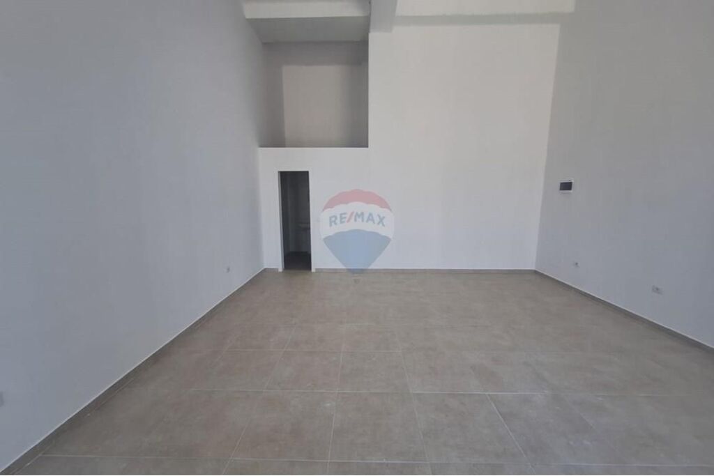 Shop - For Rent - Luçie Miloti Street, Tirana