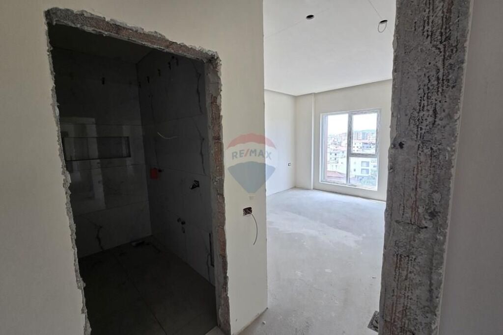Apartament 2+1+2 ne Shitje tek Bulevardi Ri