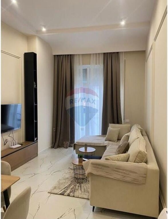 Apartament - Për Qira - Rruga e Durrësit, Tiranë