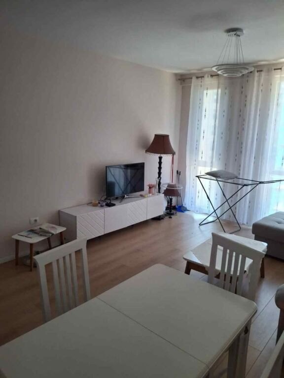 For rent 2+1+2 bathroom apartment in "Clover residence" at Ish-Fusha e Aviacionit