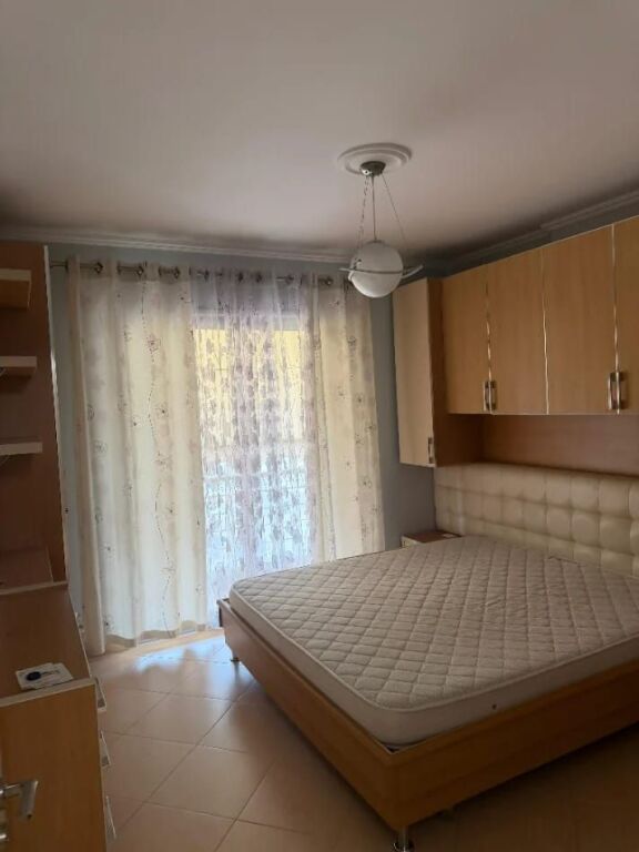 Apartment 1+1 for rent on "Mine Peza" Street near the Prosecutor's Office of Tirana.