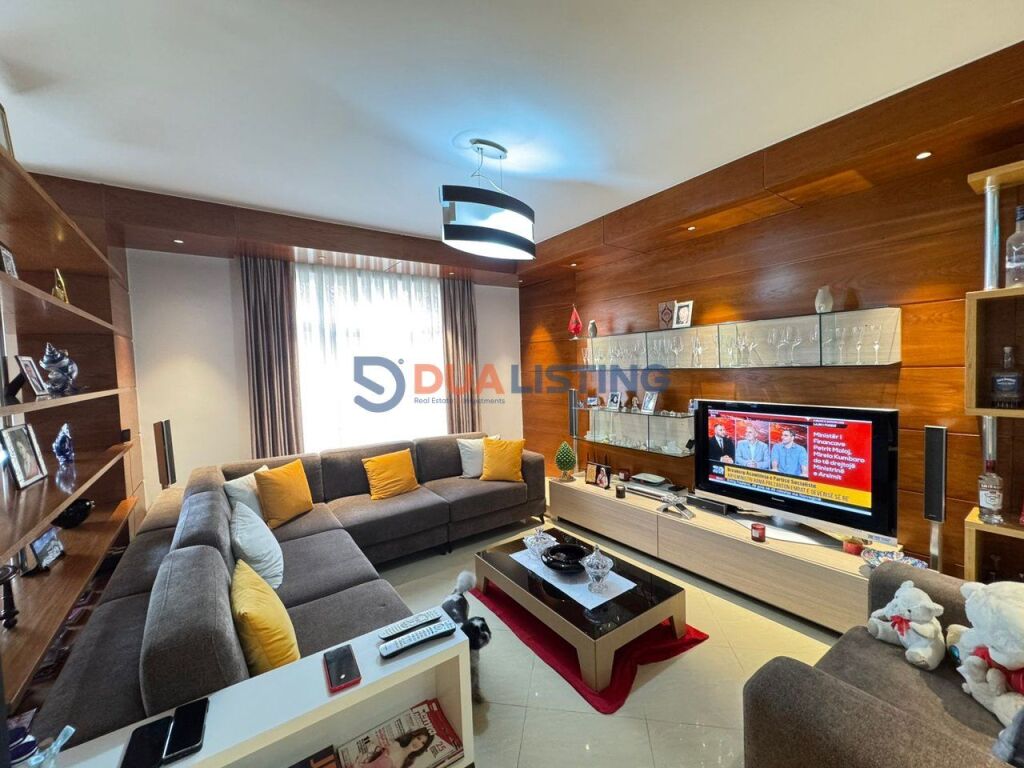 SHITET APARTAMENT 3+1+2 ME PAMJE NGA KOPSHTI BOTANIK !!