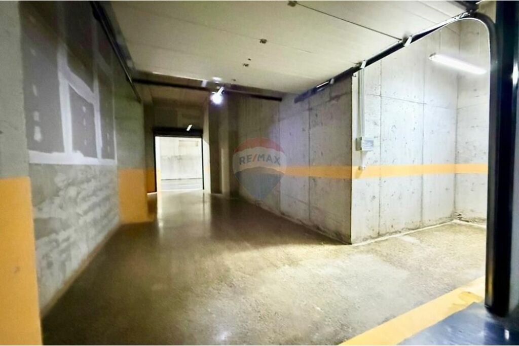 Warehouse/Depot - For Rent - Square 21, Tirana