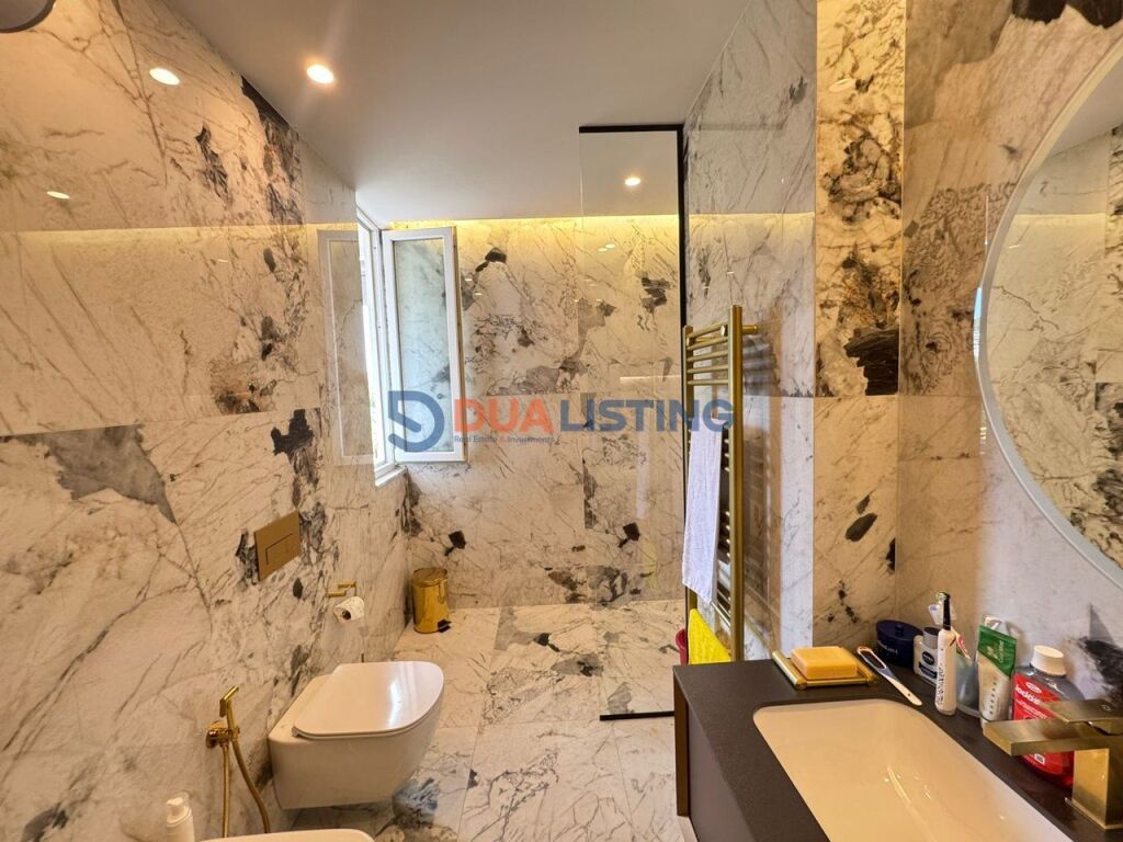 SHITET APARTAMENT 3+1+2 ME PAMJE NGA KOPSHTI BOTANIK !!