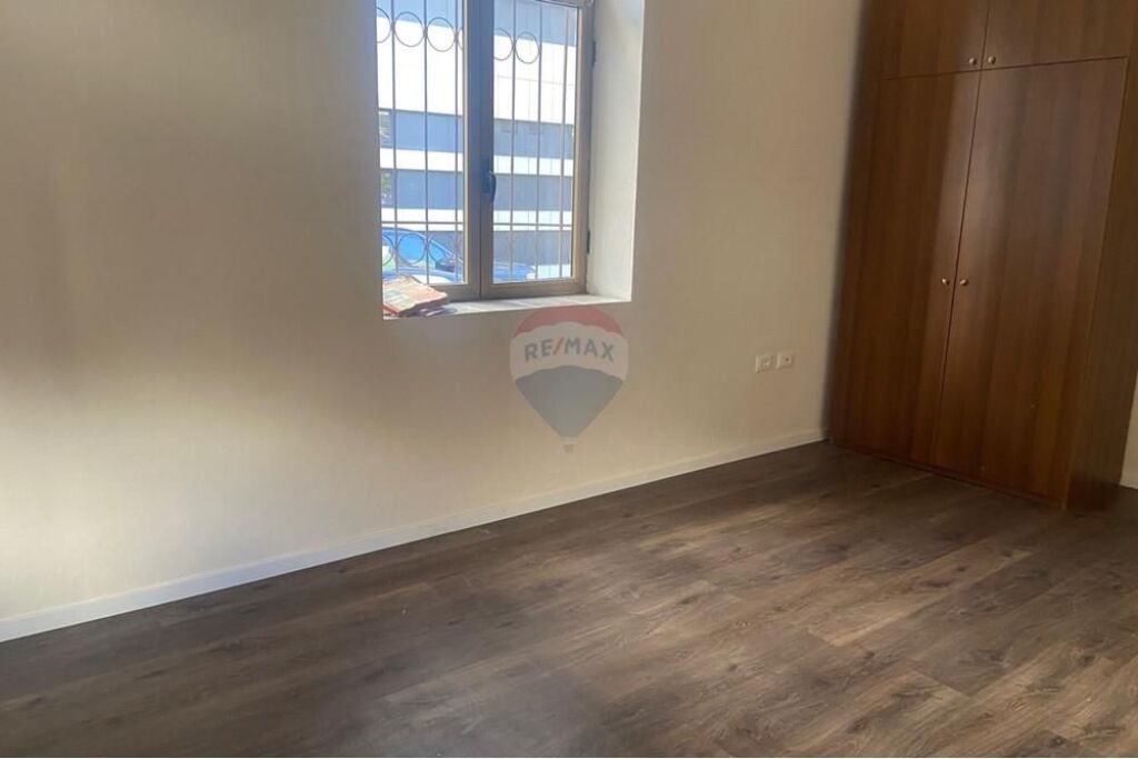 Office - For Rent - Dibrës Street, Tirana