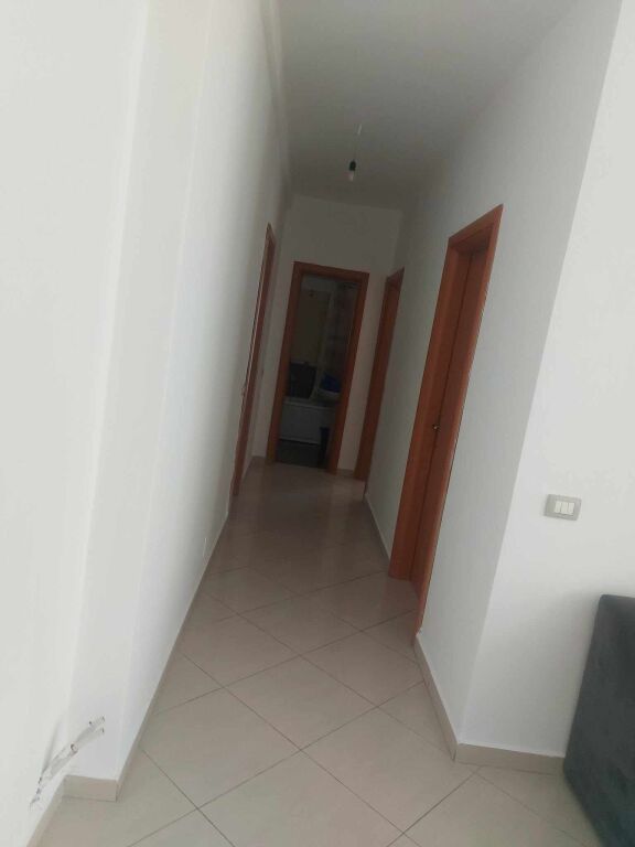 🔺 Vendesi 2+1+2 + veranda in vendita a Fresk