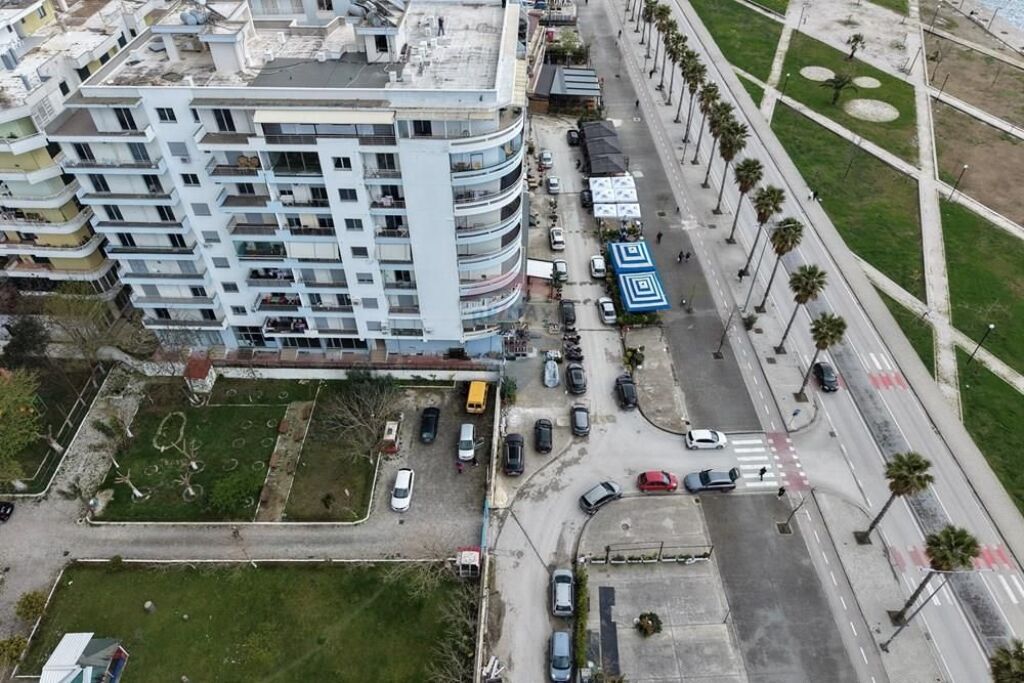 🔥🌊 OCCASIONE ELITARIA – SPAZIO COMMERCIALE IN PRIMA FILA, LUNGOMARE VLORË 🌊🔥