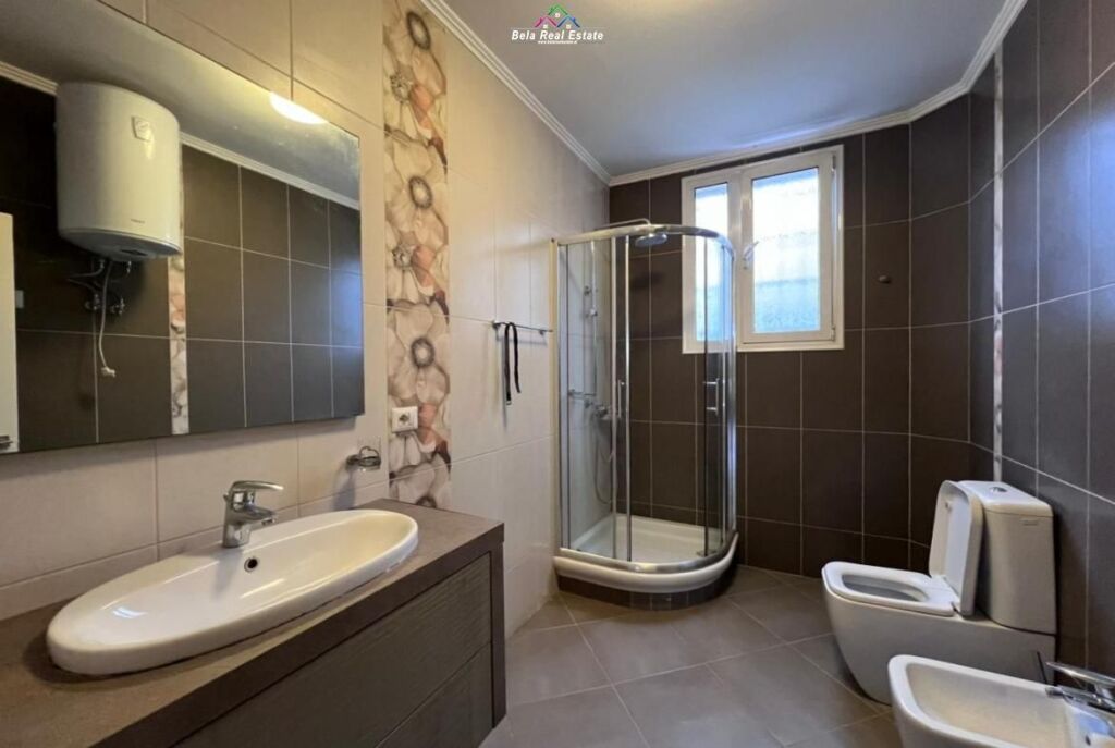 Villa di 4 piani in affitto a Porcelan (ID BV22600) Tirana