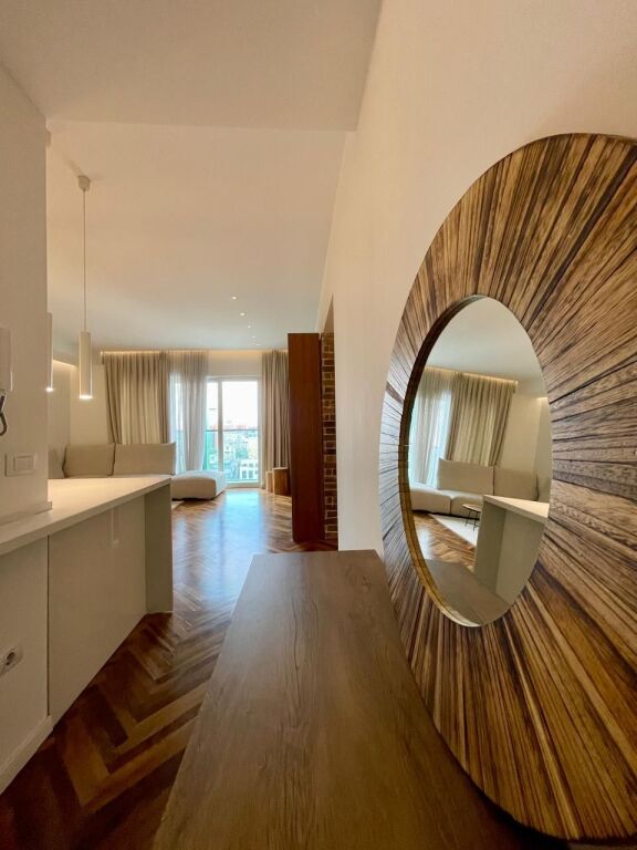 Apartament 2+1+ 2 tualete me qera tek Ambasador 3