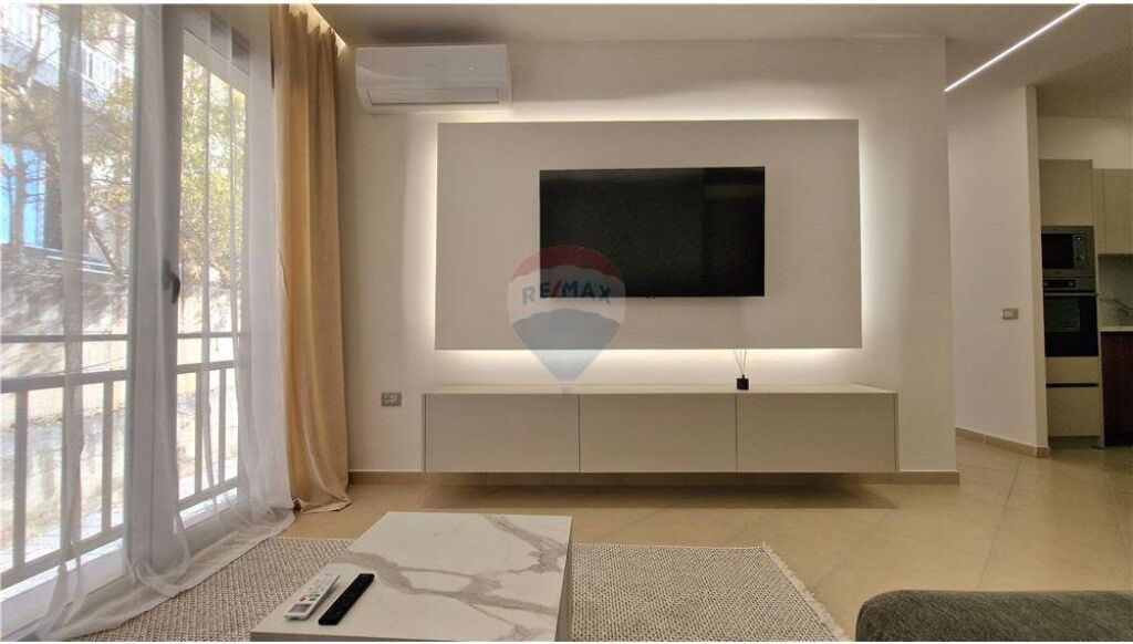 🌊✨ APPARTAMENTO 2+1 IN VENDITA – LUNGOMARE, VLORA ✨🌊
