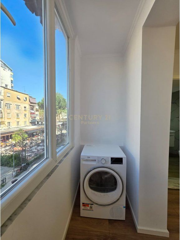 SHESIM APARTAMENT 1+1 +GARSONIERE NE MYSLYM SHYR 230,000 €