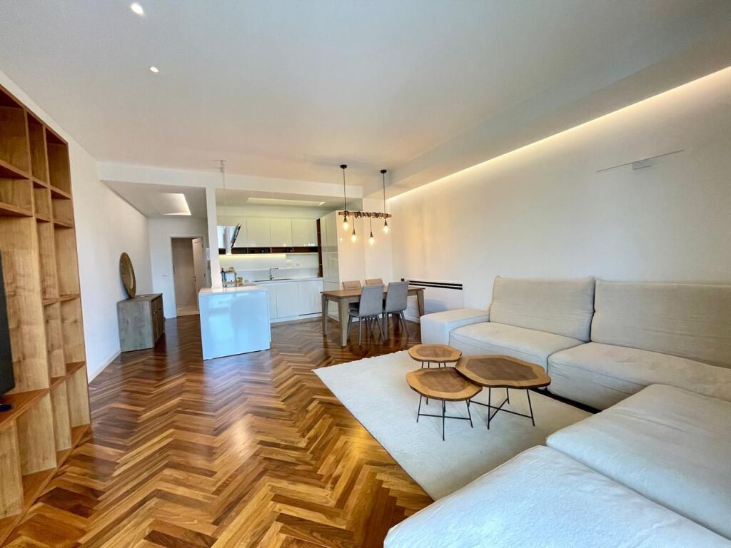 Apartament 2+1+ 2 tualete me qera tek Ambasador 3