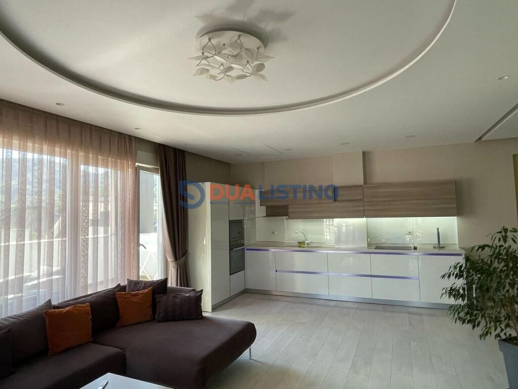 Affittiamo appartamento 3+1 + posto auto al Lago Secco! 1.400 € Complesso FZ Lago Secco Tirana