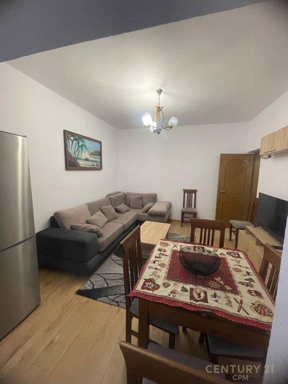 For rent 1+1 at Pazari i Ri, near Optika Roma 600 € /Month