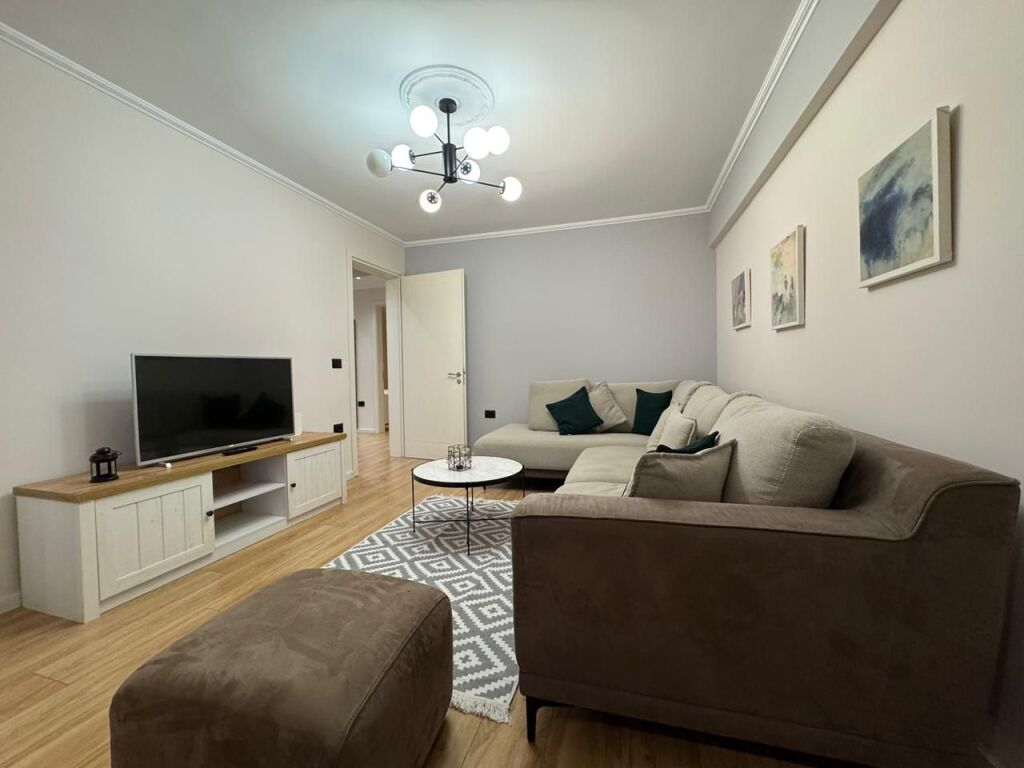 Shitet, Apartament 2+1, Rruga Mine Peza, Tiranë. Empire67078