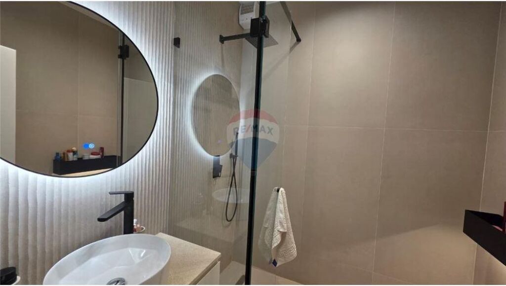 Monolocale + Appartamento 1+1 in vendita a Lungomare