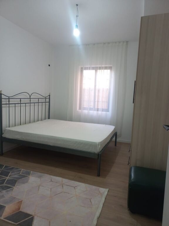 Apartament per qira tek Ish Kombinati i Mishit, Rr. Hysen Selmani, 5 maji