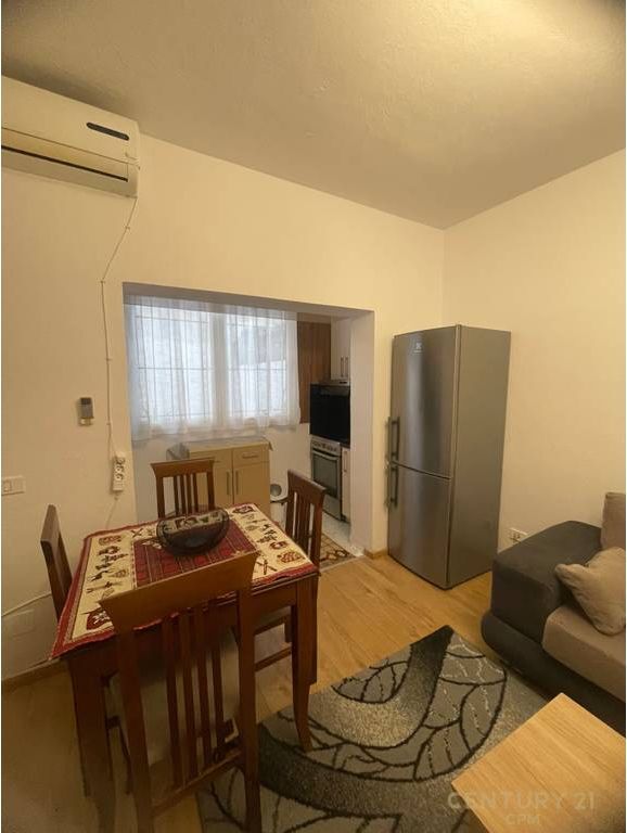 For rent 1+1 at Pazari i Ri, near Optika Roma 600 € /Month