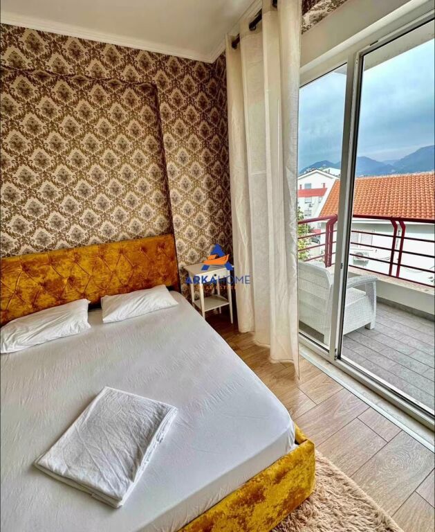 JEPET DUPLEX ME QERA "TE LIQENI I THATE" 1200 EURO (ME POST PARKIMI)