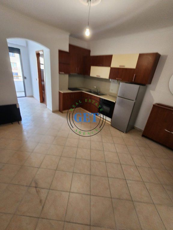 Appartamento 1+1 in vendita, Spiaggia Ferroviaria, Durrës.
