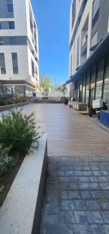 Multifunctional commercial space for rent – Relux Residence, Shkozë