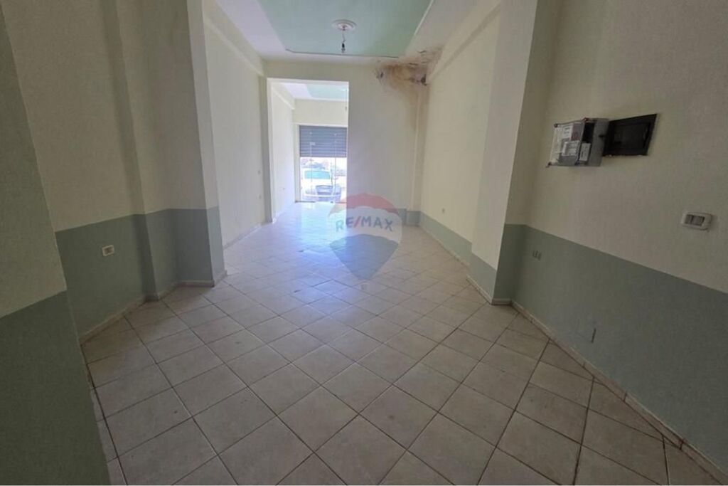 🏪✨ SHOP FOR SALE – GJERGJ KASTRIOTI STREET, VLORA ✨🏪