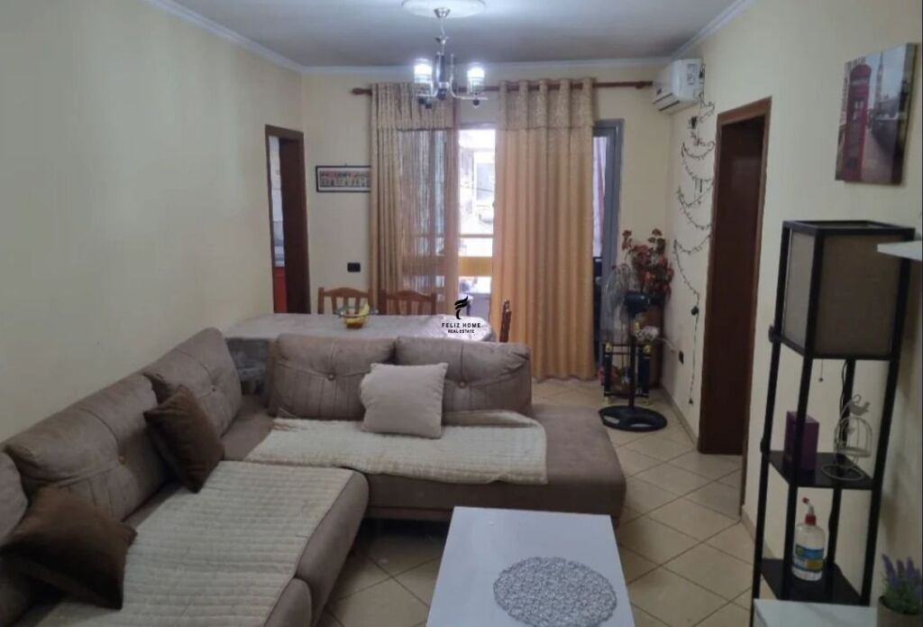 APARTAMENT ME QERA 2+1 PALLATI ME SHIGJETA 60.000 LEKE  FH-67628