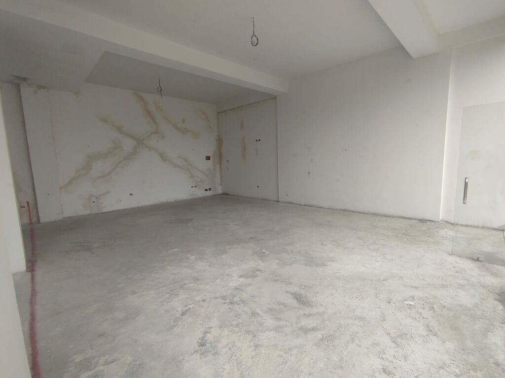 Business Premises for sale Yzberisht