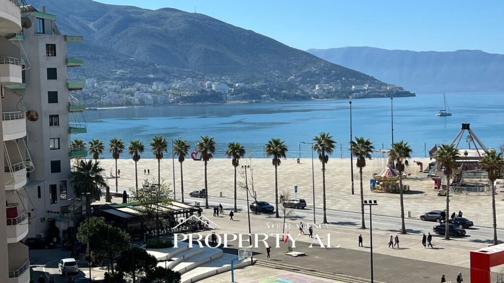 appartamento in vendita sul lungomare con vista mare