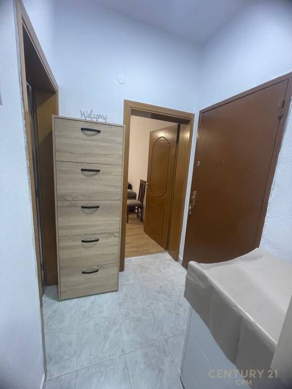 For rent 1+1 at Pazari i Ri, near Optika Roma 600 € /Month