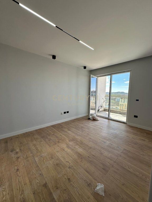 Appartamento 1+1 con vista mare in vendita a Qerret, Durazzo