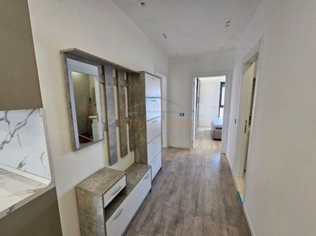 For sale, Apartment 2+1+2, Ndregjoni Complex, Jordan Misja.