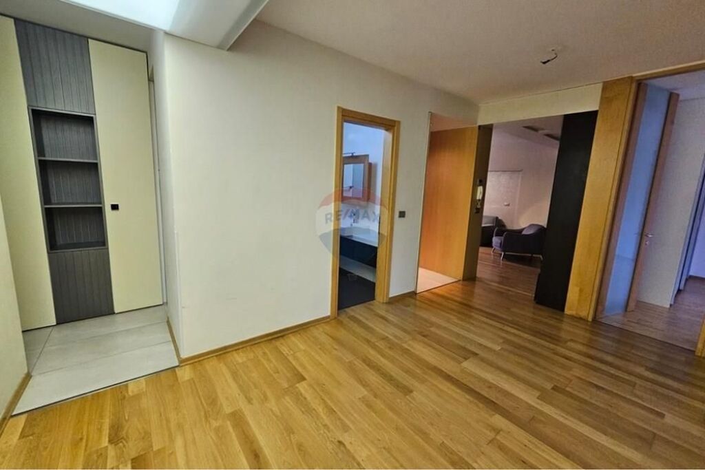 Apartment 3+1+2 for sale near the Tirana Lake