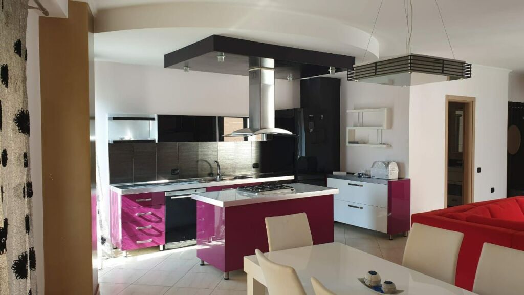 🏢Via Jordan Misja, Complesso Gener 2, affittasi appartamento 2+1+2 arredato. 700 Euro    