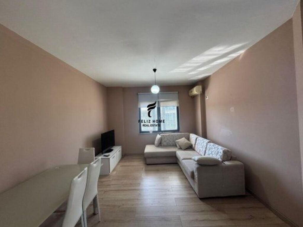 APARTMENT FOR RENT 1+1 TRAIN STATION 50,000 LEKE FH-67629