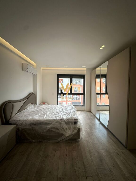 SHITET APARTAMENT 2+1+2+BLK TE KOM.NDREGJONI, BULEVARDI I RI 250.000 EURO21