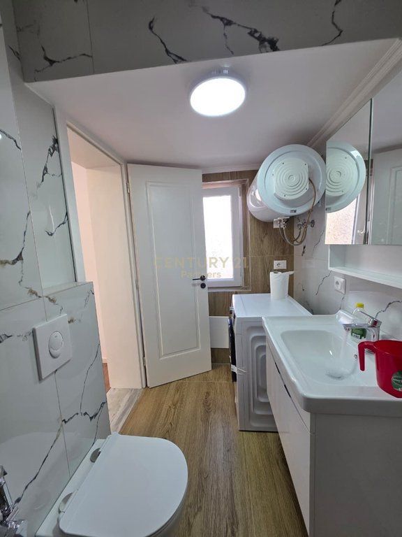 SHESIM APARTAMENT 1+1 +GARSONIERE NE MYSLYM SHYR 230,000 €