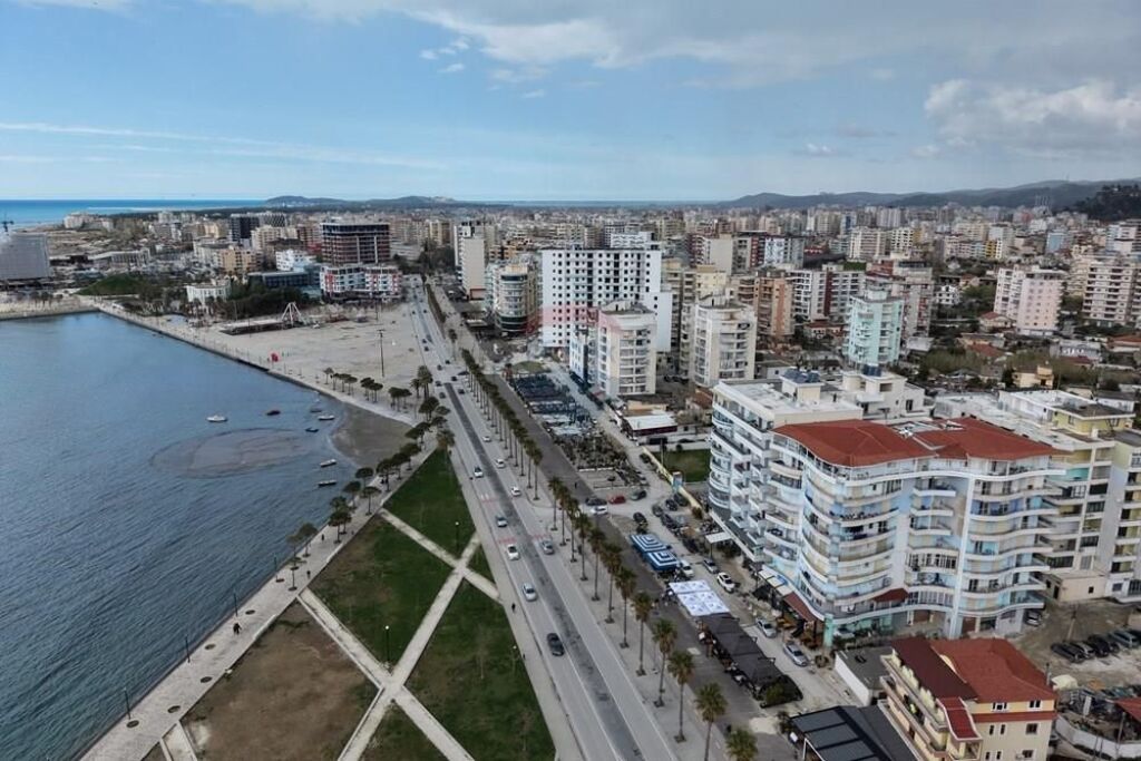 🔥🌊 OCCASIONE ELITARIA – SPAZIO COMMERCIALE IN PRIMA FILA, LUNGOMARE VLORË 🌊🔥