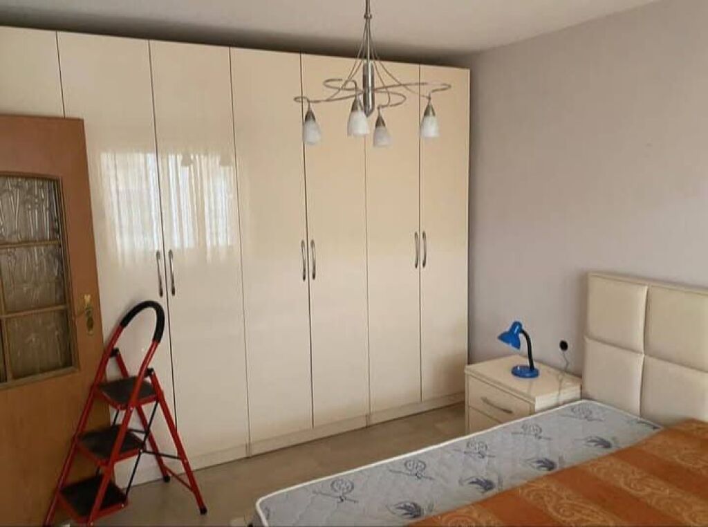 Apartament 1+1, Rruga Elbasanit!
