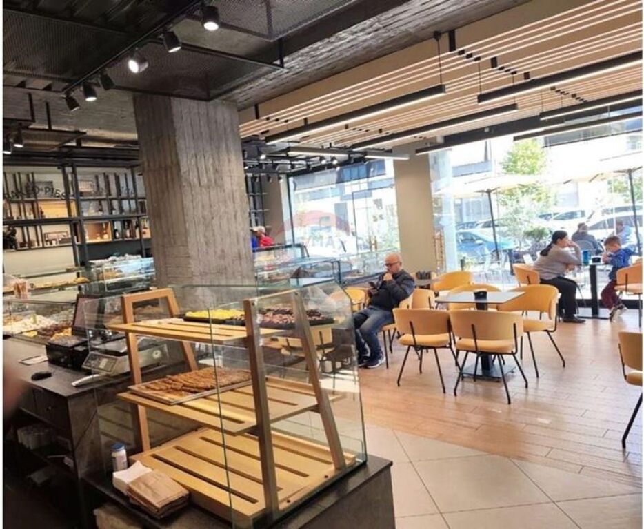 Business Unit for Sale on Kavaja Street