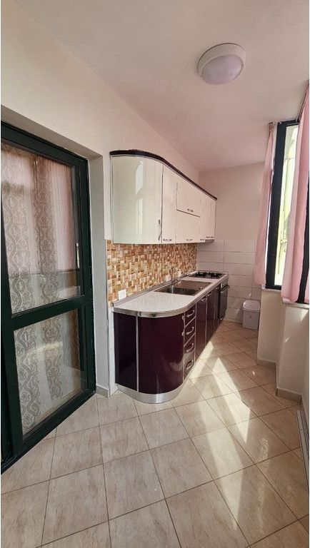 Appartamento 2+1 in vendita vicino al Mercato di Frutta e Verdura, Durres !!