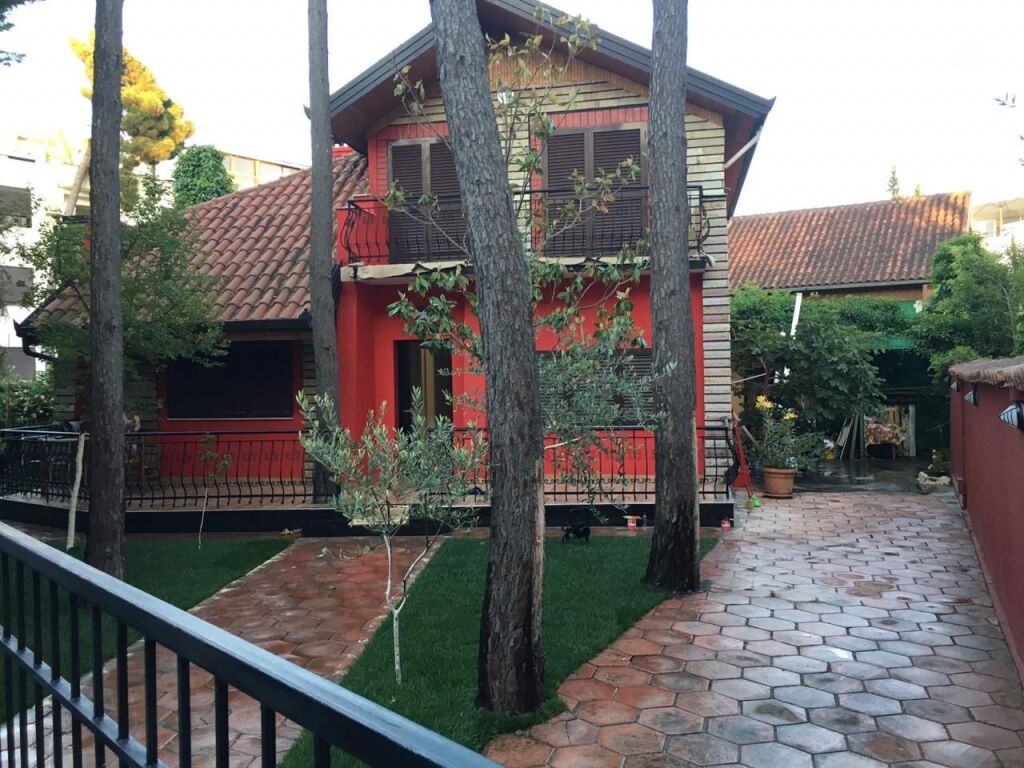 Villa for Sale in Golem