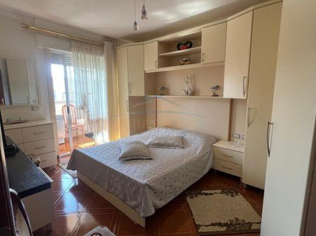 In vendita, Appartamento 2+1, Comune di Parigi, Tirana