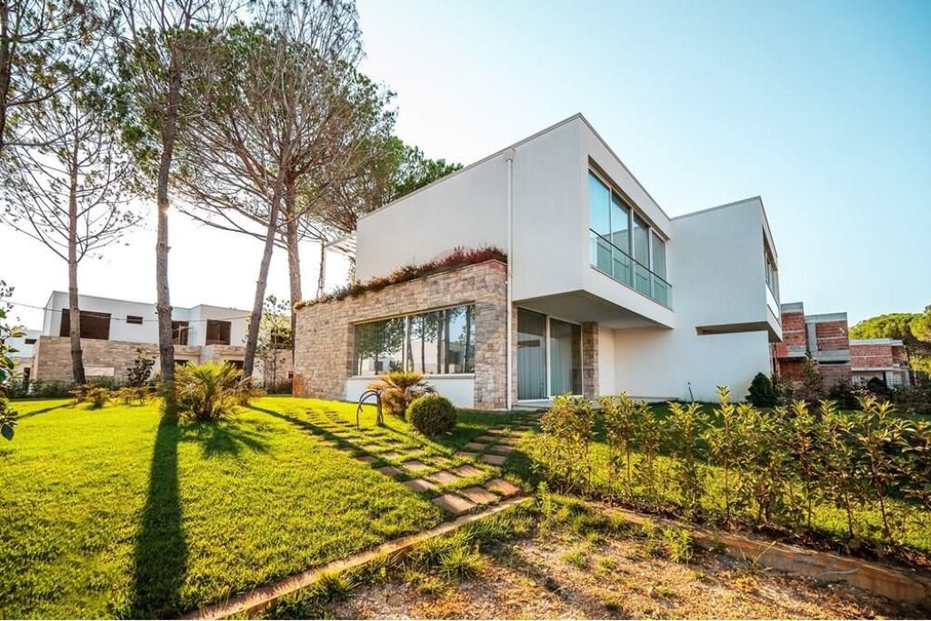 Vilë - Për Shitje - Gjiri i Lalzit, Durrës