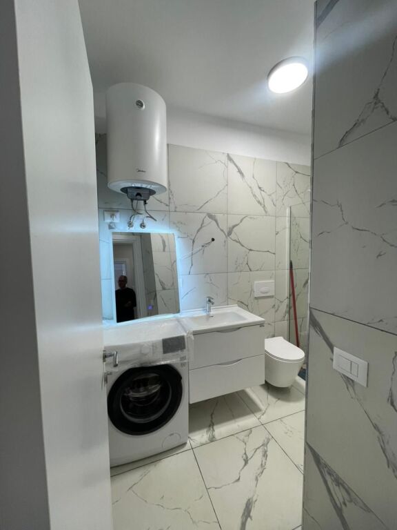 Apartment 1+1 for rent, at Univers City 40,000 lek