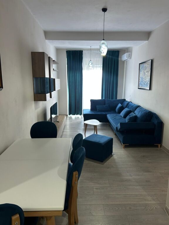 Jepet me qera 1+1 Xhamlliku