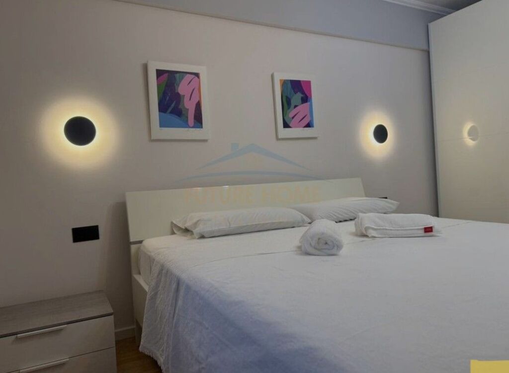 Qera, Apartament 2+1, Rruga Mine Peza, Tiranë. (Jepet edhe per Airbnb)
