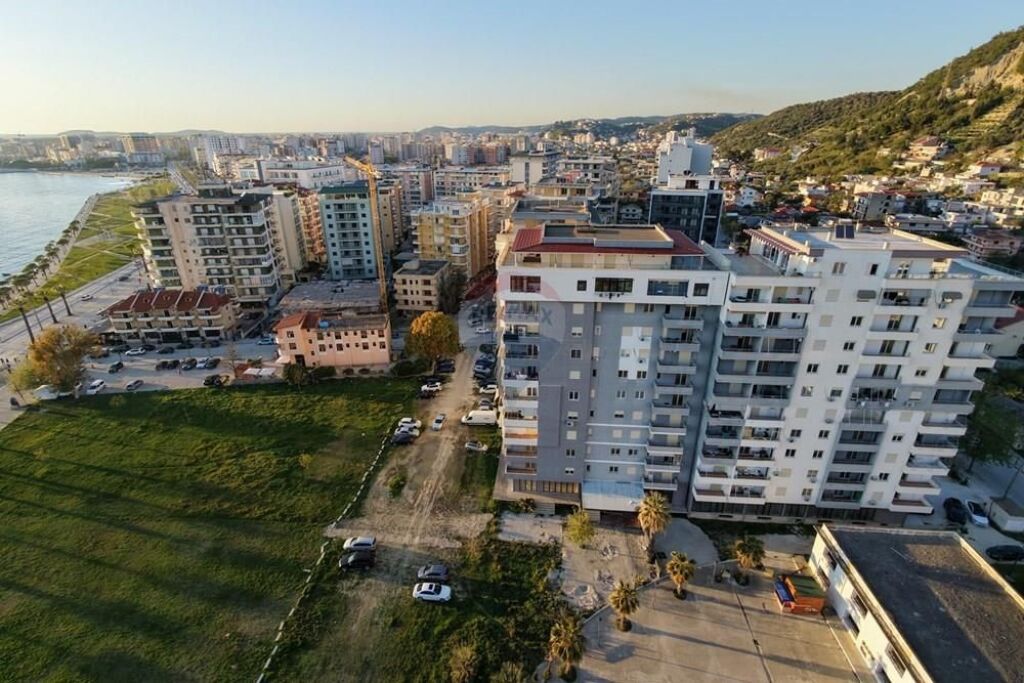 Monolocale + Appartamento 1+1 in vendita a Lungomare