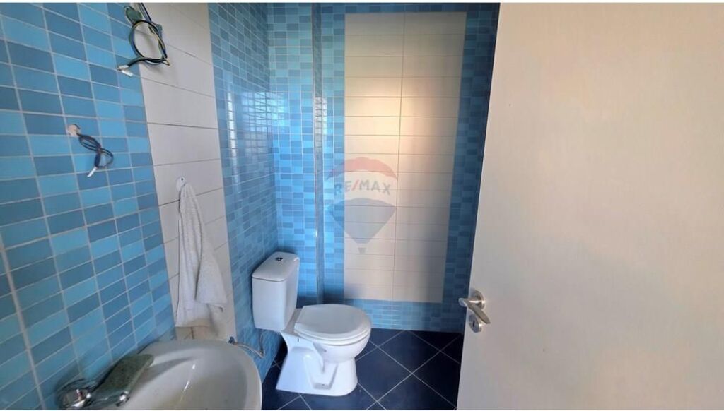 🔥🌊 OCCASIONE ELITARIA – SPAZIO COMMERCIALE IN PRIMA FILA, LUNGOMARE VLORË 🌊🔥